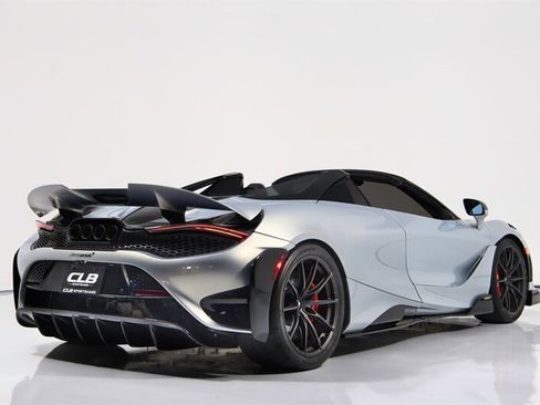 Used 2022 McLaren 765LT RWD image 13