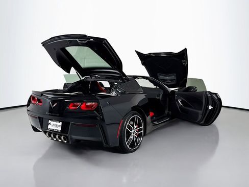 Used 2019 Chevrolet Corvette Stingray Coupe w/ Carbon Flash Badge Package RWD image 24