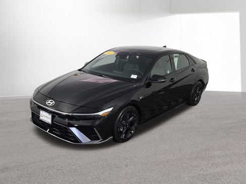 Certified 2025 Hyundai Elantra N Line FWD image 47