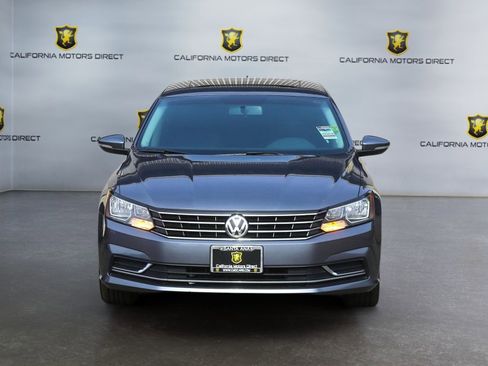 Used 2018 Volkswagen Passat 2.0T SE image 3