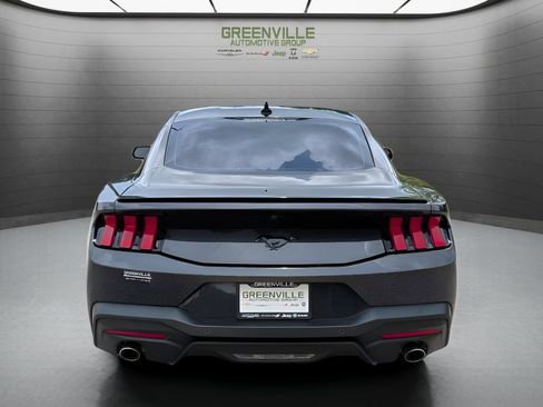 Used 2024 Ford Mustang Coupe RWD image 7