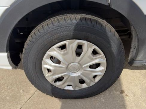 Used 2024 Ford Transit 350 XLT image 9