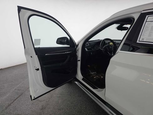 Used 2016 BMW X1 xDrive28i image 19