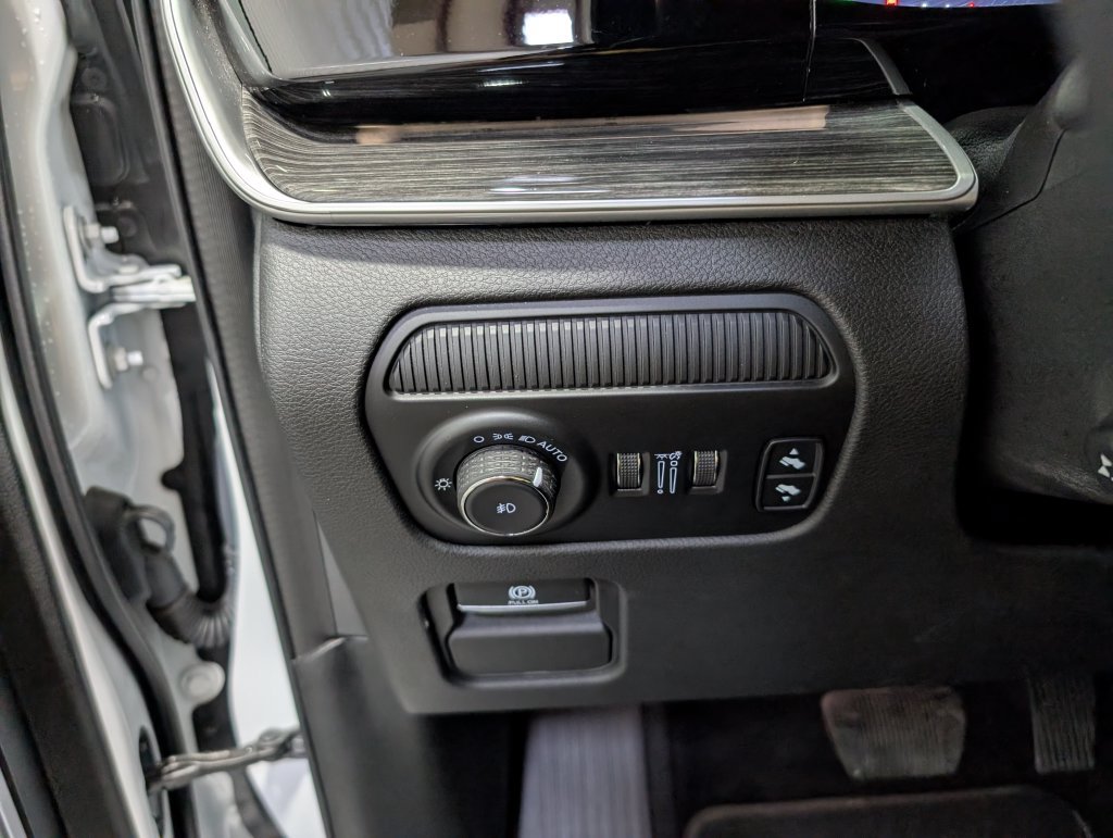 Used 2022 Jeep Wagoneer Series III w/ Convenience Group I AWD/4WD image 20
