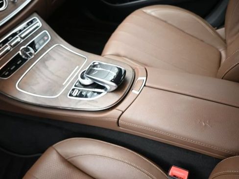 Certified 2018 Mercedes-Benz E 400 4MATIC Sedan image 31