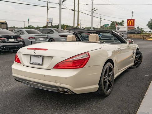 Used 2013 Mercedes-Benz SL 550 image 10