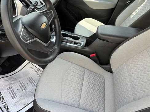 Used 2022 Chevrolet Equinox LS AWD/4WD image 11