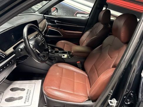 Used 2023 Kia Telluride EX w/ EX Captain's Chair Package AWD/4WD image 6