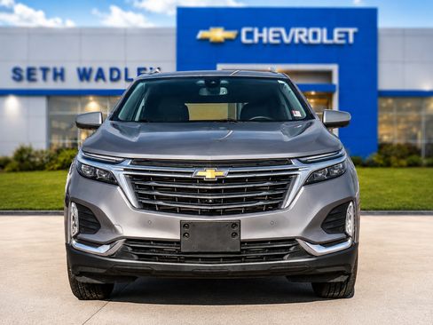 Used 2023 Chevrolet Equinox Premier AWD/4WD image 2
