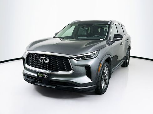 Used 2023 INFINITI QX60 Luxe w/ Cargo Package FWD image 3