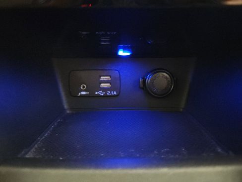 Used 2024 Subaru Forester Touring image 27