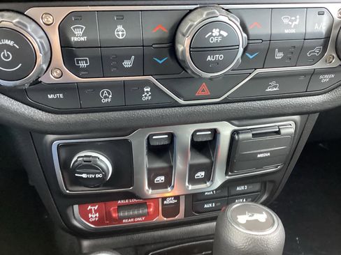 New 2026 Jeep Wrangler Sport AWD/4WD image 17