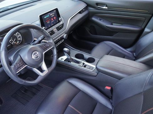 Used 2022 Nissan Altima 2.5 SR AWD/4WD image 9