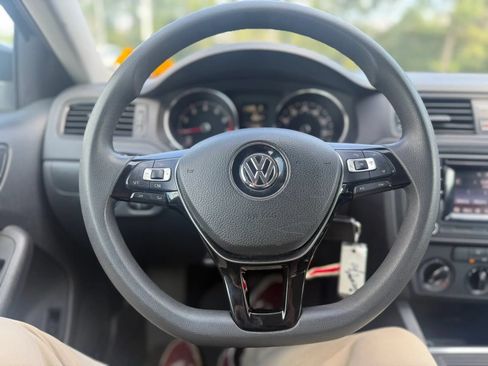 Used 2016 Volkswagen Jetta S FWD image 12