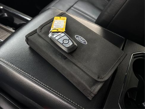 Used 2018 Ford Expedition Limited w/ Equipment Group 301A image 42