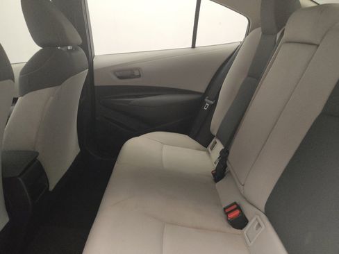 Used 2022 Toyota Corolla LE FWD image 18