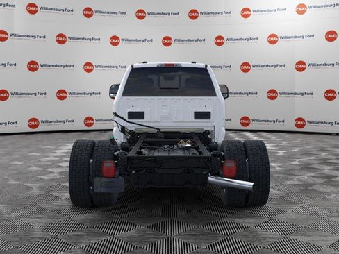 New 2026 Ford F550 4x4 Crew Cab image 5