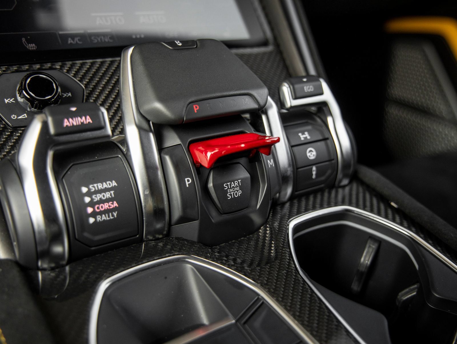 Used 2024 Lamborghini Urus Performante AWD/4WD image 38