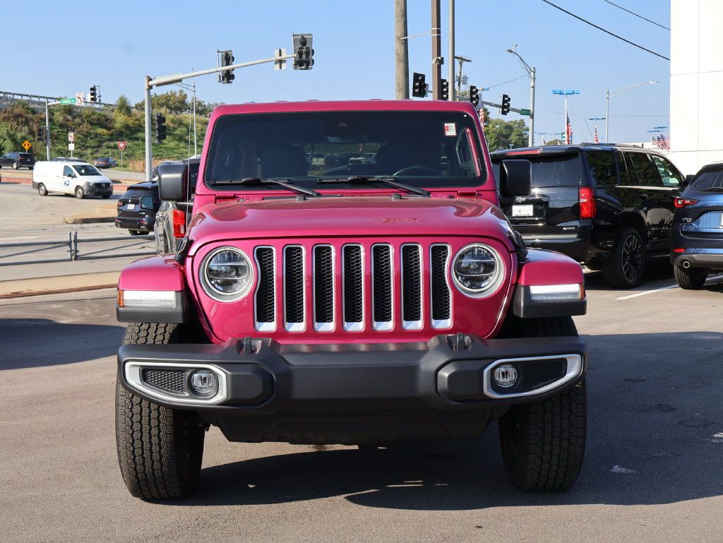 Used 2022 Jeep Wrangler Unlimited Sahara w/ LED Lighting Group AWD/4WD image 2