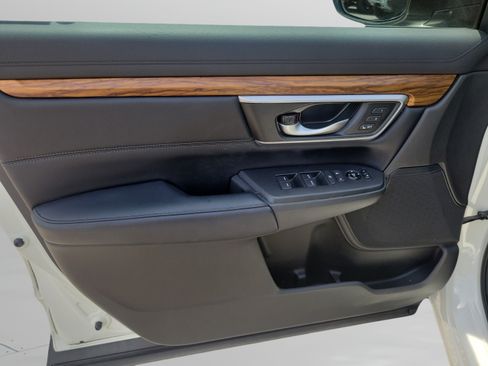 Used 2017 Honda CR-V Touring image 16