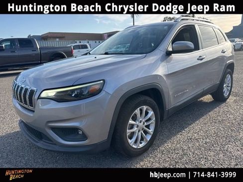 Used 2019 Jeep Cherokee Latitude w/ Popular Appearance Group FWD image 1