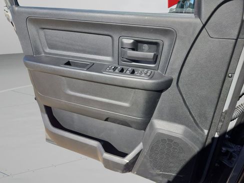 New 2026 RAM 2500 Tradesman AWD/4WD image 32