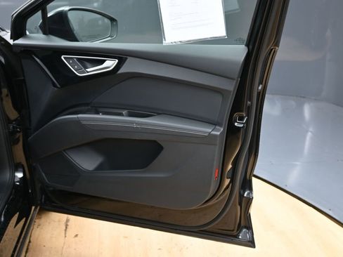 Used 2024 Audi Q4 e-tron Premium Plus w/ Premium Plus image 36