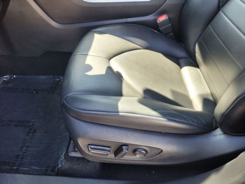 Used 2022 Toyota Highlander XLE image 18