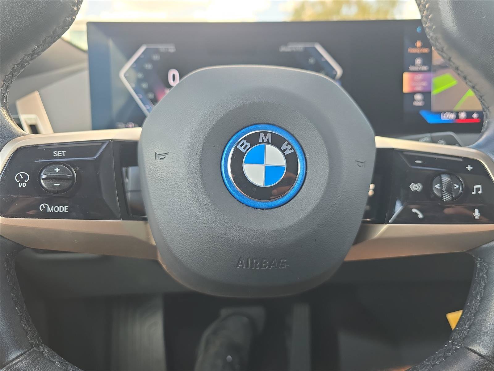 Used 2024 BMW iX xDrive50 AWD/4WD image 21