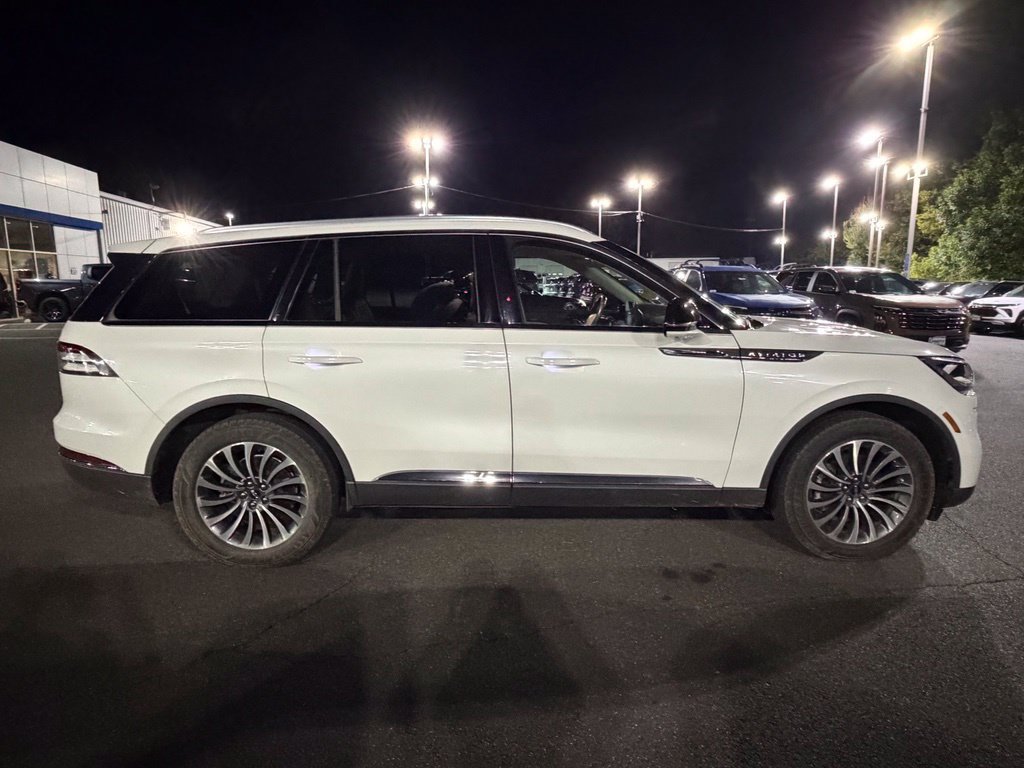 Used 2020 Lincoln Aviator Reserve w/ Elements Package Plus AWD/4WD image 8
