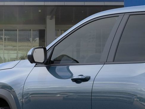 New 2027 Chevrolet Equinox LT w/ Safety and Technology Package FWD image 12