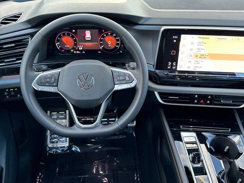 New 2026 Volkswagen Atlas Peak Edition image 13