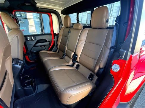Used 2020 Jeep Gladiator Overland image 25