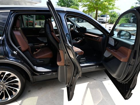 Used 2026 Lincoln Aviator Reserve AWD/4WD image 54