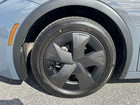 Used 2025 Toyota Prius LE image 28