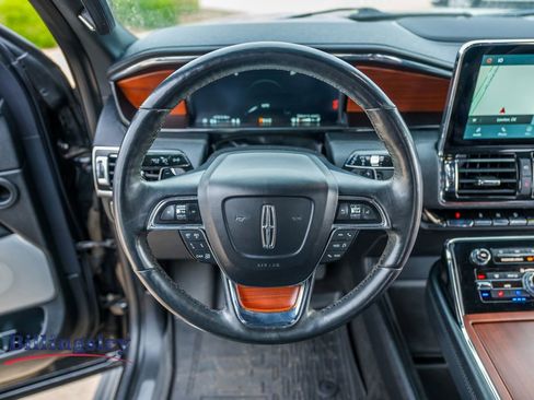 Used 2021 Lincoln Navigator Reserve w/ Luxury Package AWD/4WD image 12