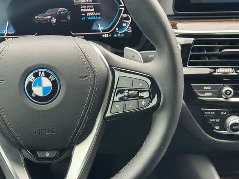 Certified 2023 BMW 530e xDrive w/ Premium Package AWD/4WD image 24