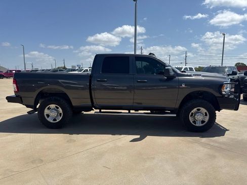 Used 2024 RAM 2500 Tradesman w/ Chrome Appearance Group AWD/4WD image 10