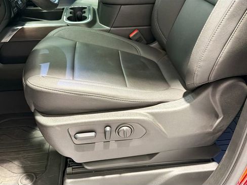 Used 2023 GMC Sierra 2500 SLT w/ SLT Premium Package image 19