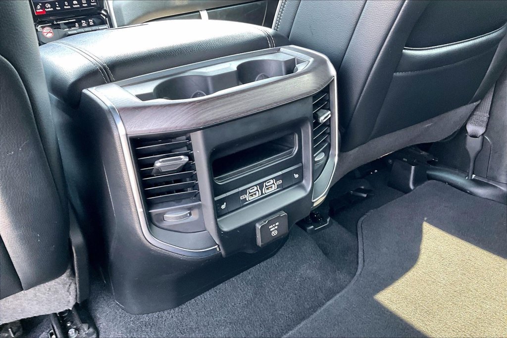 Used 2025 RAM 1500 Laramie AWD/4WD image 12