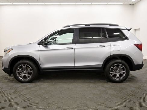 Certified 2024 Honda Passport TrailSport image 4