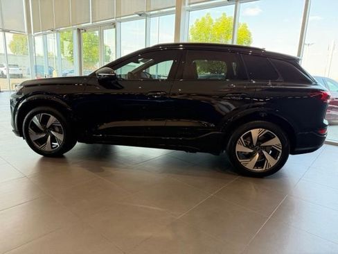 Used 2025 Audi Q6 e-tron Premium Plus AWD/4WD image 7