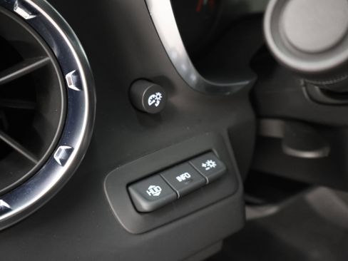 Used 2021 Chevrolet Camaro ZL1 RWD image 38