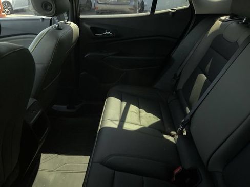 Used 2025 Chevrolet Trax ACTIV w/ Sunroof Package FWD image 5