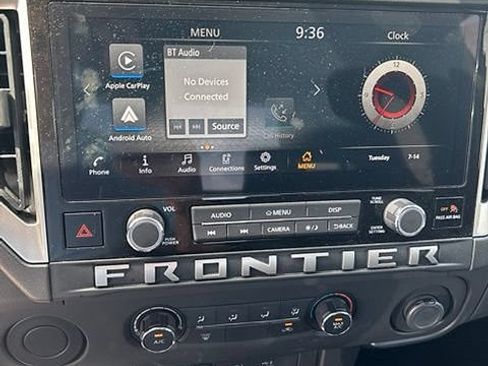 Used 2025 Nissan Frontier SV RWD image 14
