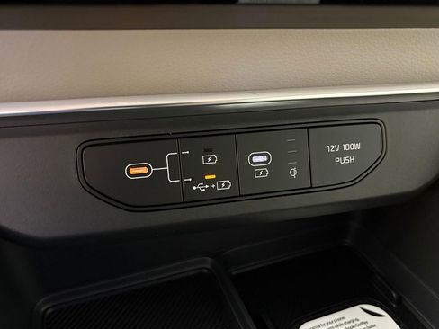 New 2026 Kia Carnival EX FWD image 28