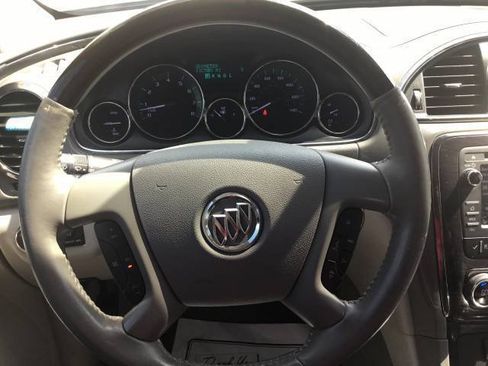Used 2016 Buick Enclave Convenience FWD image 16