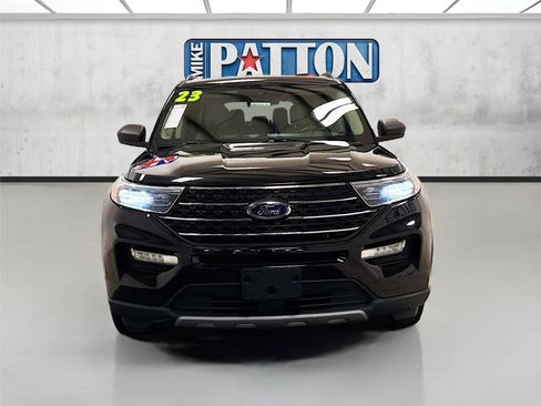 Used 2023 Ford Explorer XLT w/ Equipment Group 202A AWD/4WD image 2