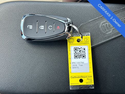 Used 2024 Chevrolet Trax LT w/ Driver Confidence Package FWD image 39