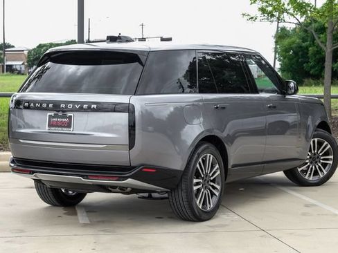 New 2026 Land Rover Range Rover Long Wheelbase SE AWD/4WD image 9